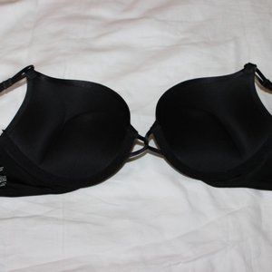 Victoria Secret Bombshell Push Up  Size 32C
